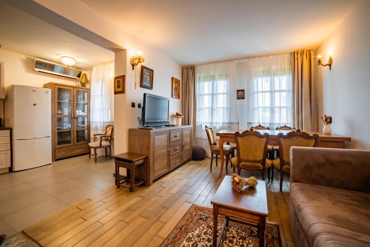 Four Riders Guest House Veliko Tarnovo Exterior photo