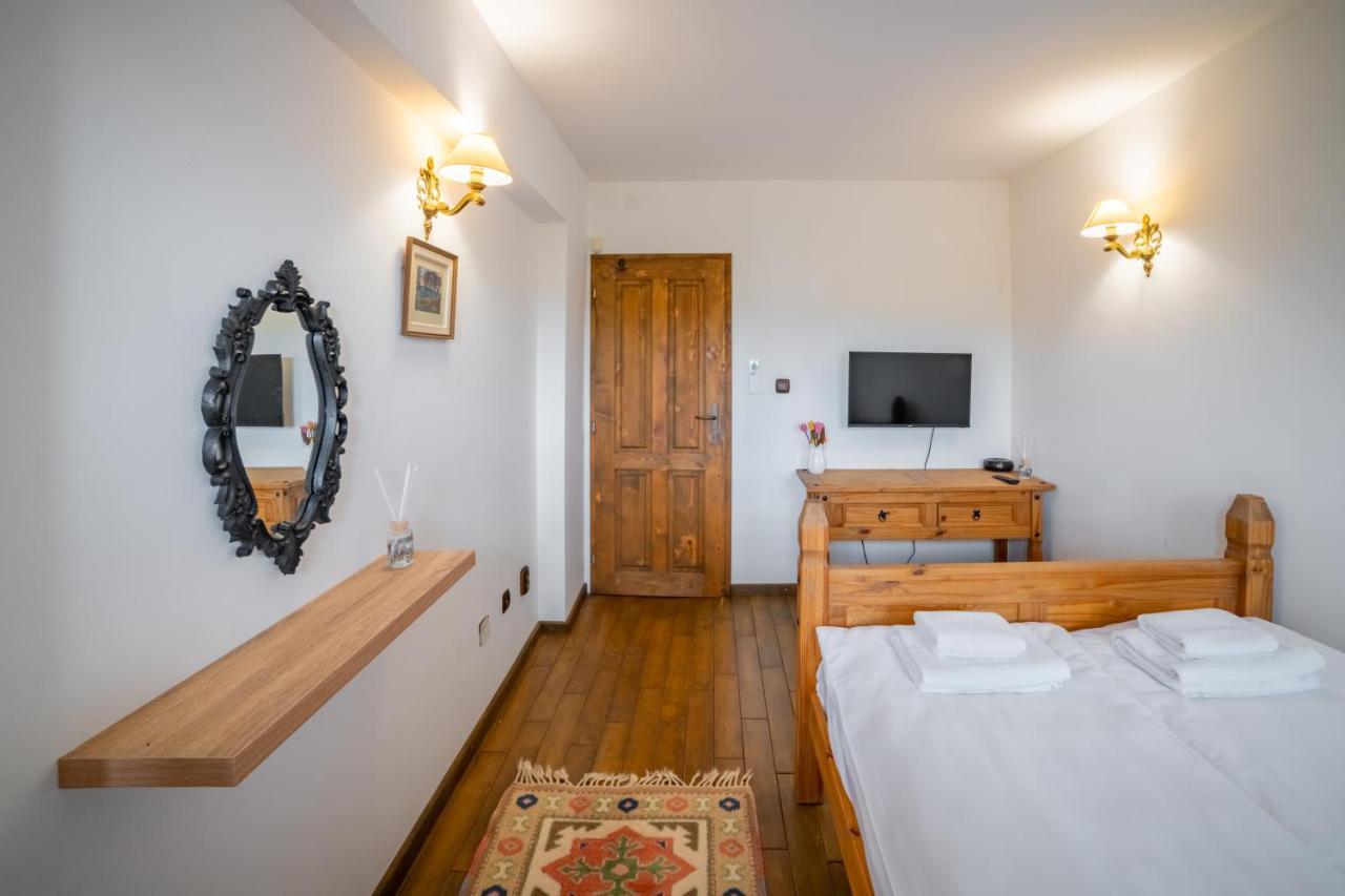 Four Riders Guest House Veliko Tarnovo Exterior photo