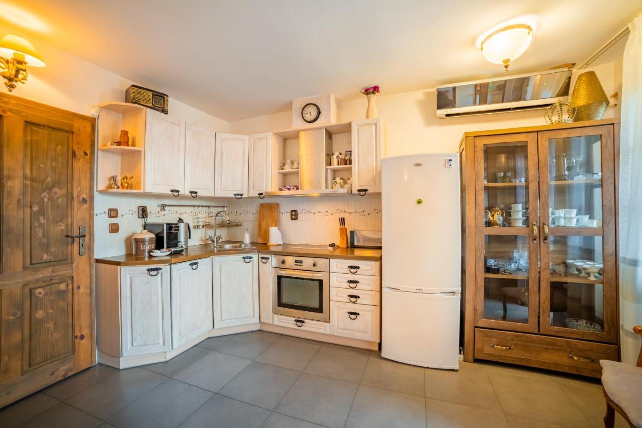 Four Riders Guest House Veliko Tarnovo Exterior photo