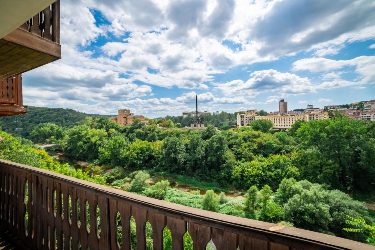 Four Riders Guest House Veliko Tarnovo Exterior photo
